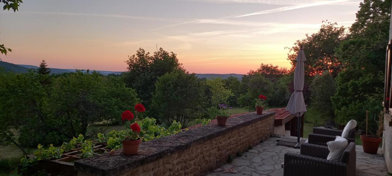 Au Soleil Couchant Saint-Julien-de-Lampon Екстериор снимка
